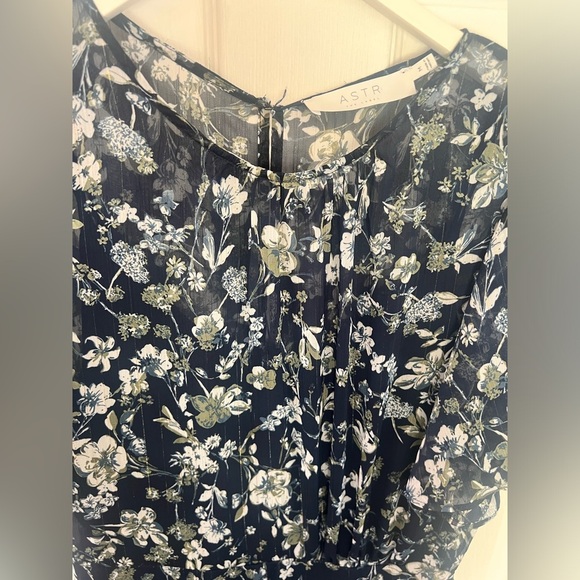 ASTR flutter sleeve flowy asymmetrical Dress revolve Anthropologie medium boho - Picture 8 of 10